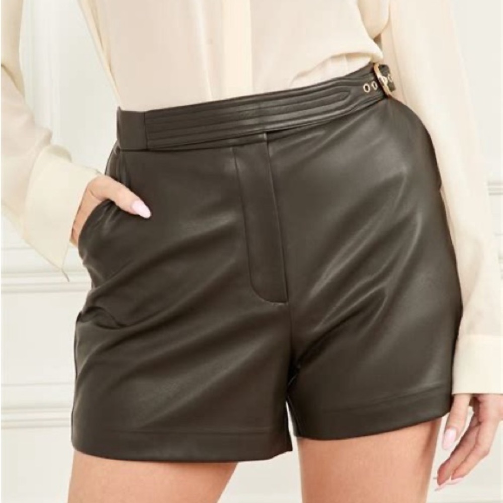 Marciano by Guess Faux Leather Belted Shorts – US 6 (EU 42)